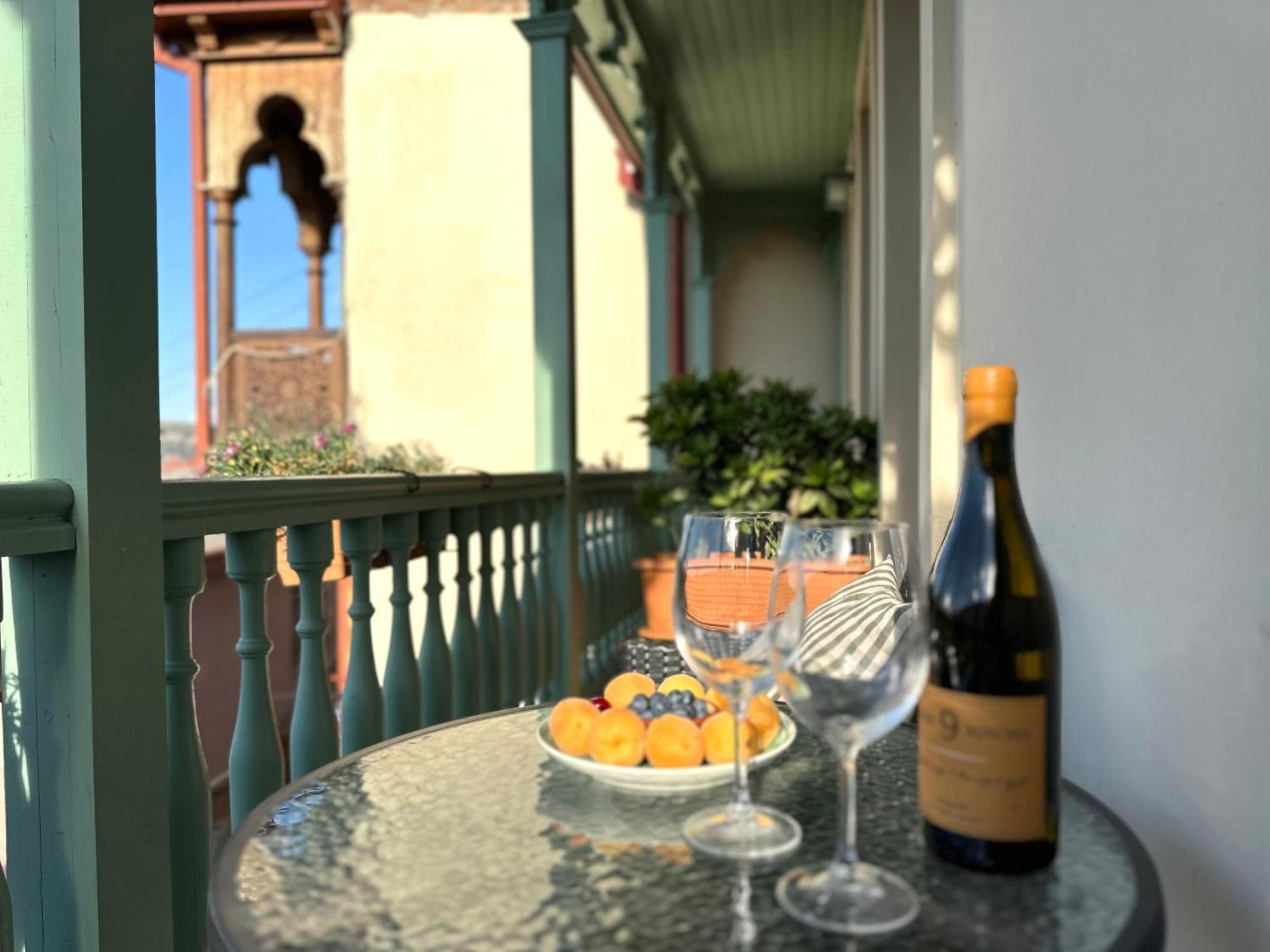 Betlemi Old Town Hotel ティビリシ エクステリア 写真