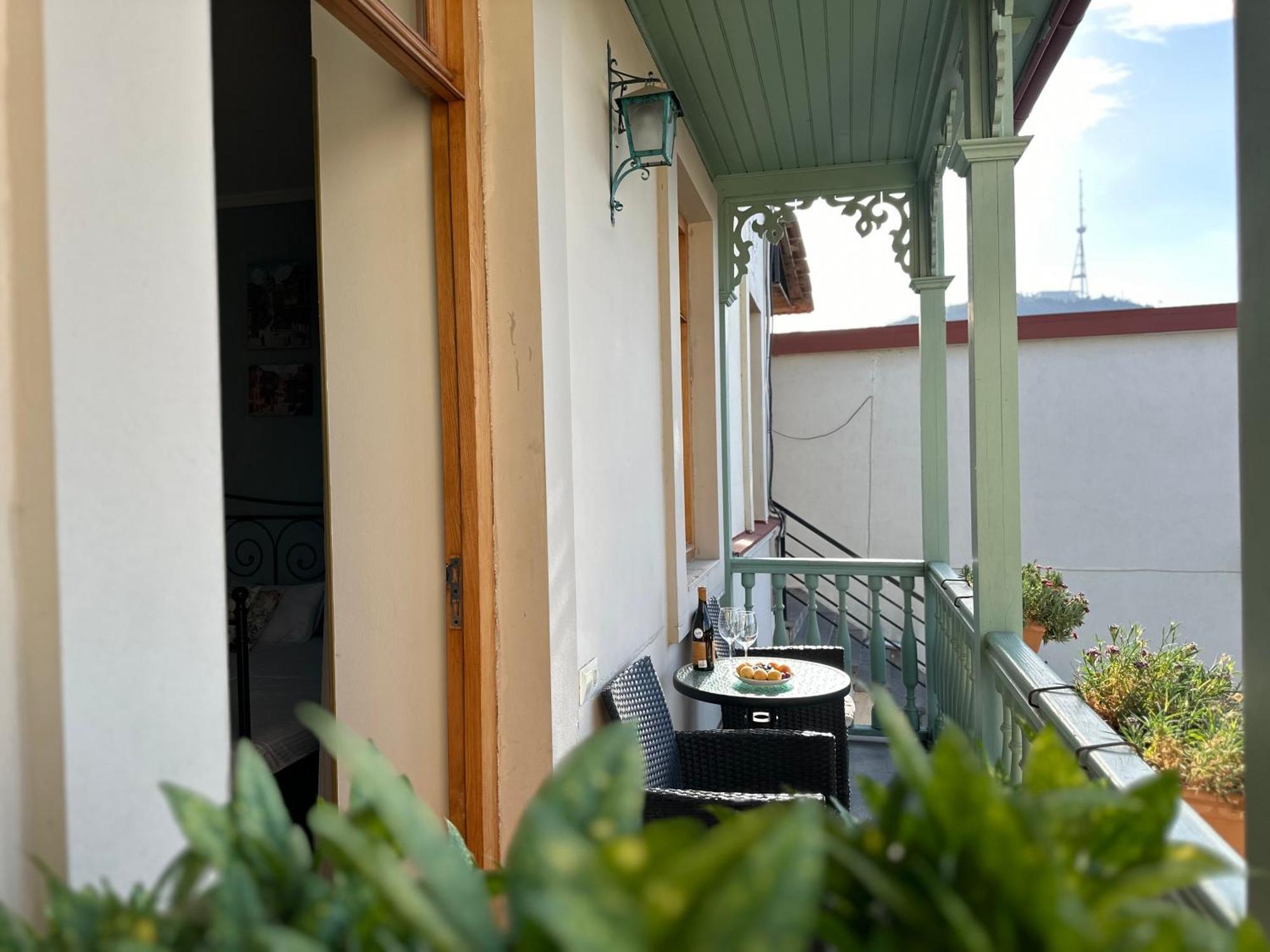 Betlemi Old Town Hotel ティビリシ エクステリア 写真