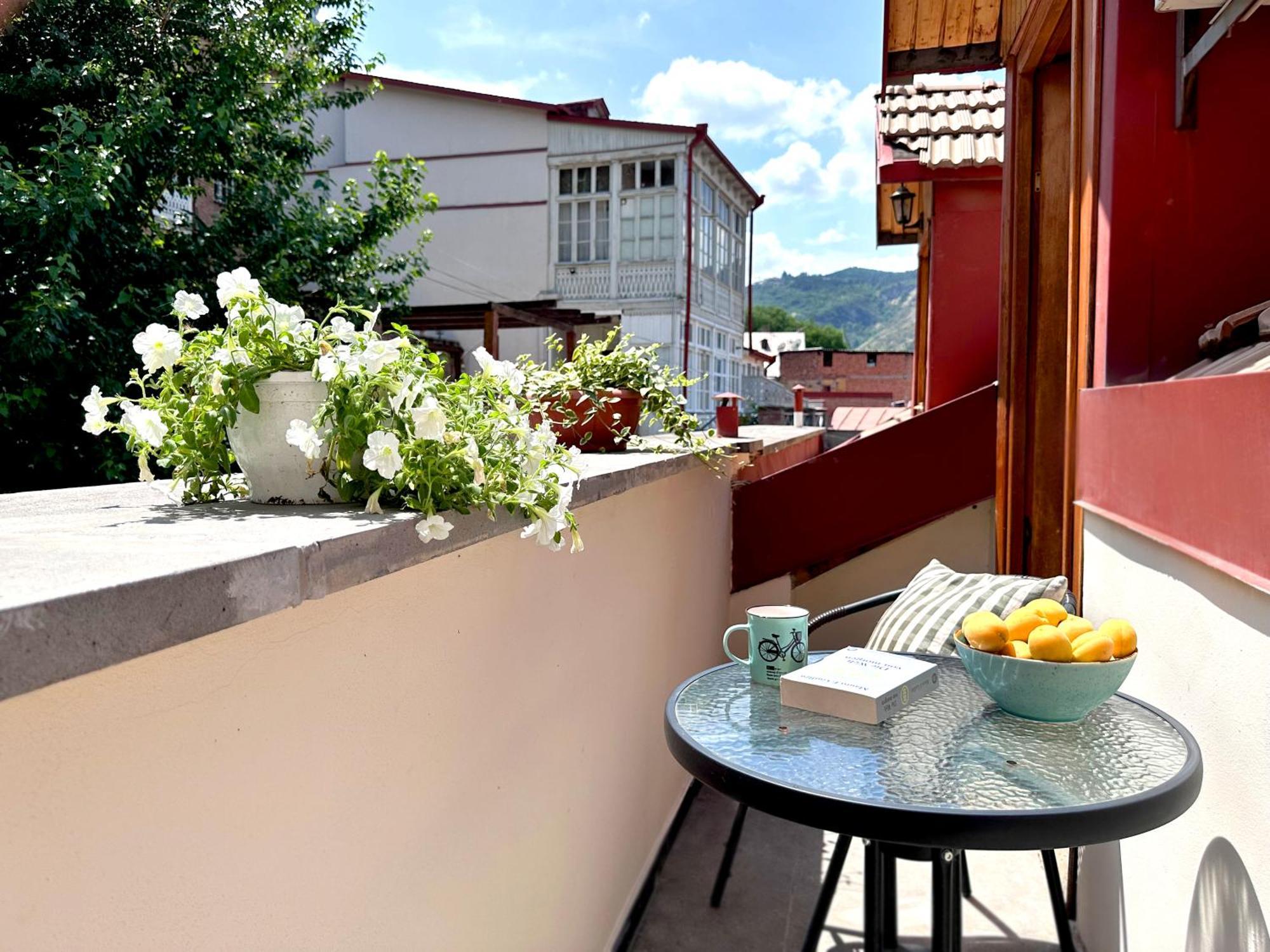 Betlemi Old Town Hotel ティビリシ エクステリア 写真