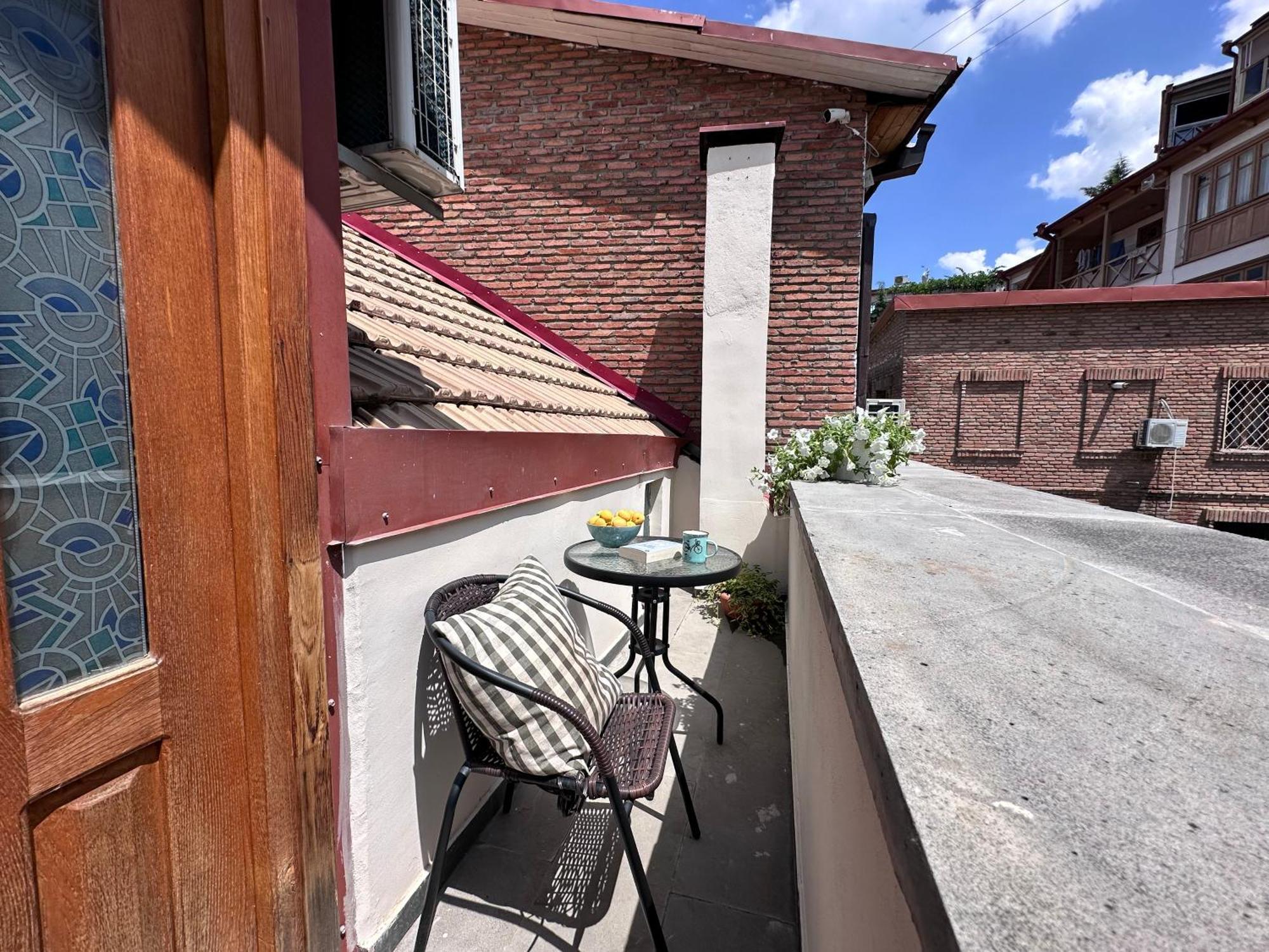 Betlemi Old Town Hotel ティビリシ エクステリア 写真